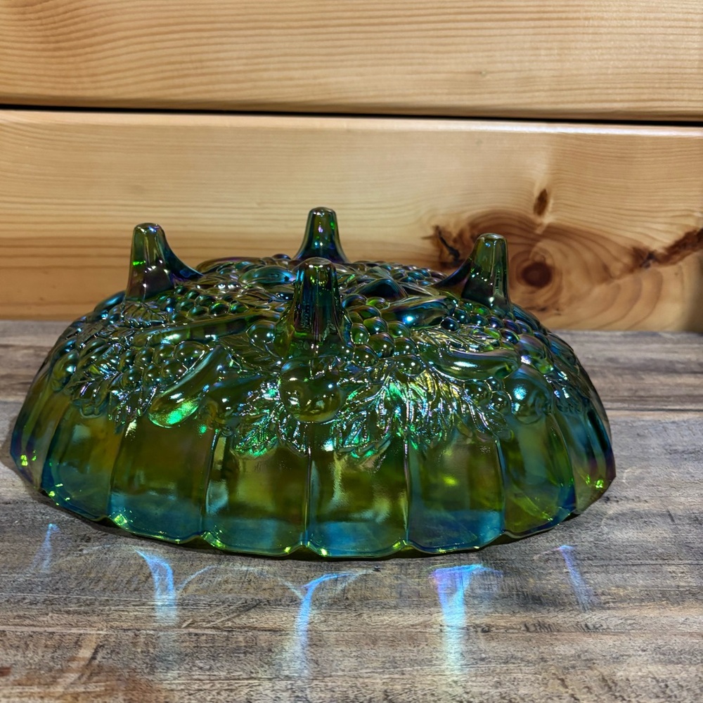 Vintage Indiana Glass Iridescent Green‎ Carnival Glass Bowl - Picture 5 of 12